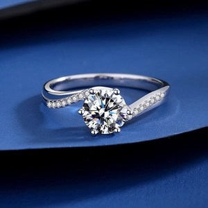 Classic moissanite twist band silver ring with sparkling round cut diamond center