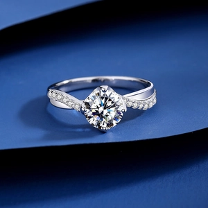Bague classique en argent 925 avec moissanite 1 carat et anneau torsadé serti de diamants