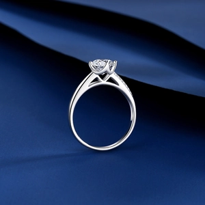 Bague en argent sterling S925 avec moissanite 1 carat et monture classique à 4 griffes