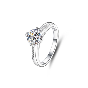 Bague classique en argent S925 avec moissanite et diamants d'accentuation brillants
