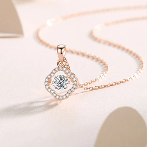 Sparkling S925 silver clover necklace with dancing moissanite stone in rose gold finish