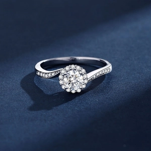 Bague classique en moissanite argent S925 avec anneau torsadé et pavage étincelant