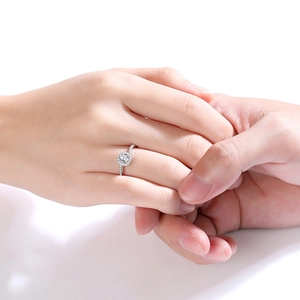 Bague classique en argent sterling S925 moissanite avec anneau torsadé pour le mariage