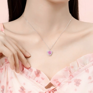 Collana con ciondolo a cuore in argento S925 con cristallo rosa e zirconi