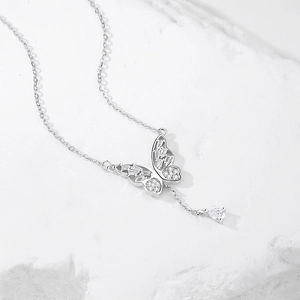 Élégant collier papillon en argent sterling S925 avec pendentif en zircon brillant