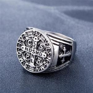 Vintage Saint Benedict Medal Cross Ring For Men Stainless Steel Religious Shield Embossed Retro Gold Silver Band Jewelry