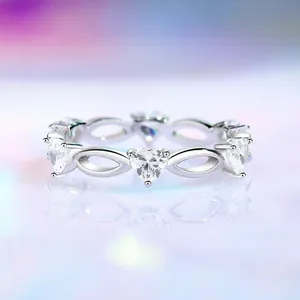 Sparkling S925 sterling silver ring with heart-shaped zircon and infinity design elements