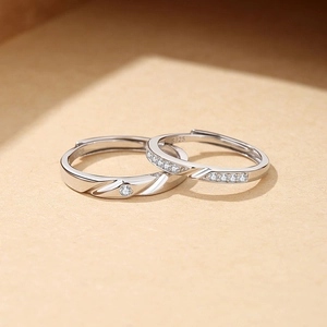 S925 sterling silver Mobius rings set with sparkling zircon and adjustable bands