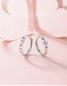 Détails de bagues de couple en argent sterling S925 avec motifs géométriques de montagne