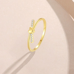 Elegant gold S925 sterling silver heart ring with sparkling white zircon stone inlay