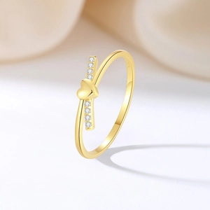 Elegant S925 sterling silver gold ring with heart design and cubic zirconia accents
