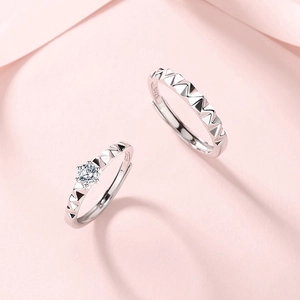 Bagues de couple minimalistes en argent S925 avec texture géométrique et diamant seul