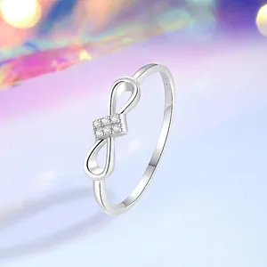 Elegante anello a fiocco in argento sterling S925 con zirconi e finitura lucida