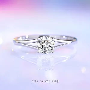 Classic S925 Sterling Silver Four Prong Ring Round Moissanite Cubic Zirconia For Women Elegant Engagement Wedding Jewelry Finger Band