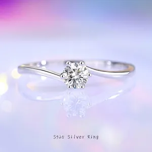 Eleganter S925 Sterlingsilber Moissanit Ring Klassischer Sechs Zacken Solitär Zirkonia Minimalistischer Verlobungsschmuck
