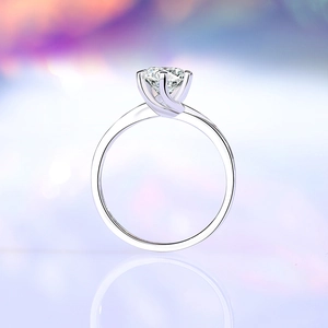 Elegant 1ct moissanite solitaire ring in 925 silver with a brilliant round cut stone