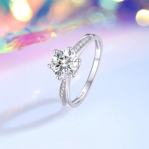 Bague en argent sterling 925 avec moissanite 1ct et sertissage classique à six griffes
