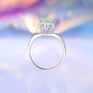 Classic S925 silver flower ring with 1ct moissanite in six-prong crown setting