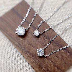 S925 Sterling Silber Halsketten mit runden Moissanit Anhängern in drei Größen