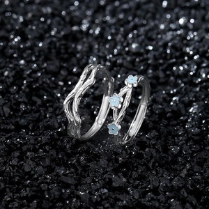 S925 sterling silver couple rings featuring vine texture and blue flowers on black stones