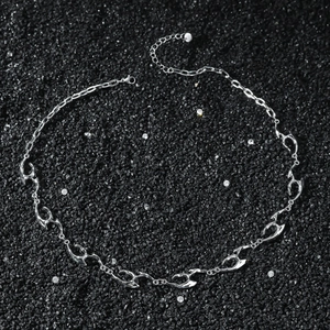 Irregular silver tribal flame link necklace with Y2K punk style and adjustable chain