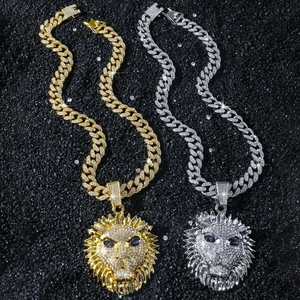 Collier homme hip hop avec pendentif tête de lion serti de zircones sur chaîne cubaine