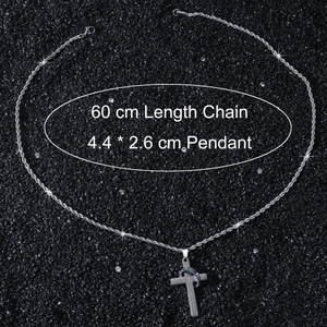 Détail du pendentif croix hip hop argenté avec anneau montrant les dimensions du bijou
