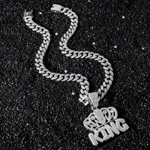 Collier hip hop à chaîne cubaine glacée avec pendentif couronne de roi en argent brillant