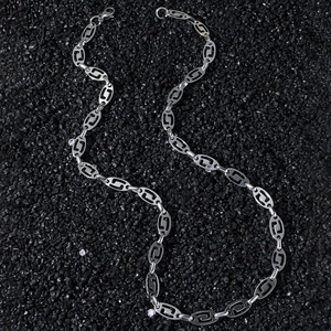 Collier Chaîne Ovale Creux en Acier Inoxydable Hip Hop pour Hommes Femmes Street Poli Strass Chaîne Géométrique Bijoux