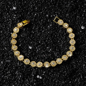 Bracelet luxueux doré de 8mm avec maillons ronds et zircons blancs étincelants