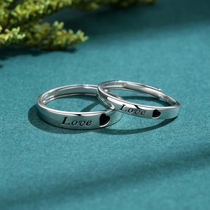 S925 sterling silver couple rings with LOVE engraving and black heart enamel
