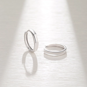 Minimalist S925 sterling silver hoop earrings with a polished smooth finish and shadows