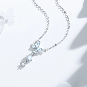 Collier papillon en argent S925 avec pierre de lune et pendentif en cristal carré