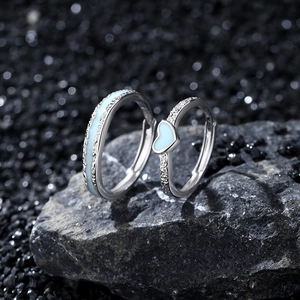 Bagues de couple en argent S925 avec cœur en émail bleu et design texture martelée