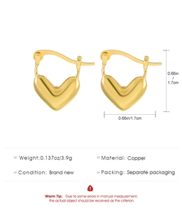 Detailed size chart and specifications for heart-shaped copper stud earrings in gold