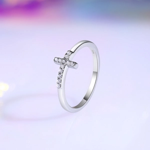 925 Sterling Silber Kreuzring mit funkelnden Zirkonien für einen trendigen Hip-Hop-Stil