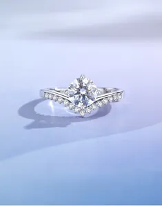 Macro shot of 925 silver ring featuring V-shape band and sparkling moissanite stone