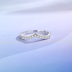 Minimalist S925 sterling silver V-shaped ring with small white cubic zirconia stones