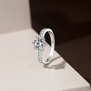 Classic 1ct V-shaped six-prong moissanite ring in S925 silver with side accent diamonds