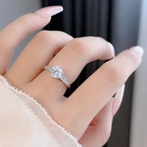 925 silver moissanite crown ring with a 1 carat round diamond and honeycomb band design