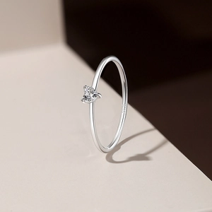 S925 sterling silver 1mm thin minimalist ring featuring a heart-shaped zircon and S925 hallmark