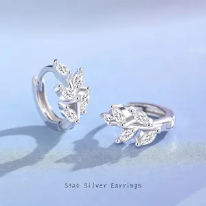Boucles d'Oreilles Anneaux Huggie en Argent Sterling 925 Motif Feuille Pour Femmes Bijoux Minimalistes Zirconia Branche Chic
