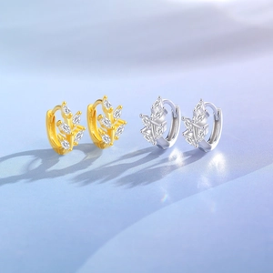 Boucles d'oreilles feuilles en argent S925 élégantes avec zircons en finitions or et argent