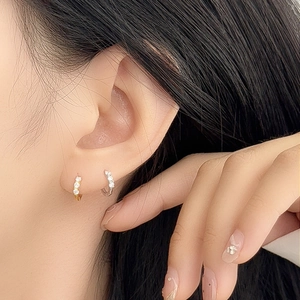 S925 silver sleeper hoop earrings with 8A zircon micro-inlay in gold and silver finish