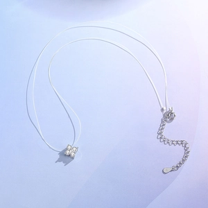 Collana Invisibile in Argento Sterling S925 con Quadrifoglio Portafortuna in Zirconia per Donna Elegante Regalo di Gioielleria