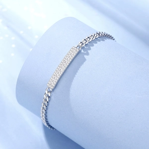 925 silver curb chain bracelet with pavé-set rectangle bar and sparkling crystals