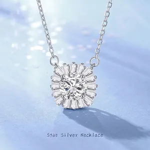 Collier en Argent Sterling 925 Moissanite Avec Pendentif Halo de Tournesol Rond Taille Baguette Zircone pour Femme Bijoux de Mariage Élégant