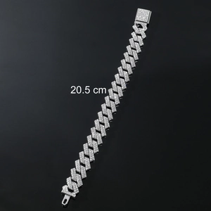 Bracelet à mailles cubaines argentées serti de diamants brillants avec fermoir de 20,5 cm