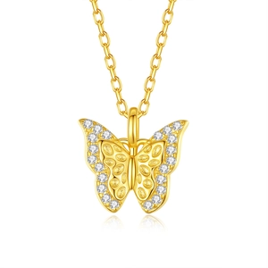 Elegante collana con ciondolo a farfalla dorata, ali di zircone e catenina sottile