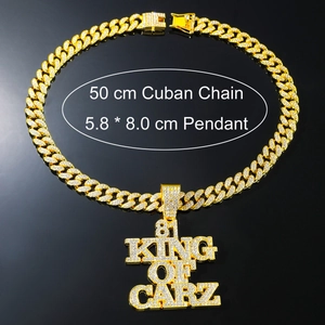 Détails du pendentif à lettres dorées avec zircons et grosse chaîne cubaine hip hop
